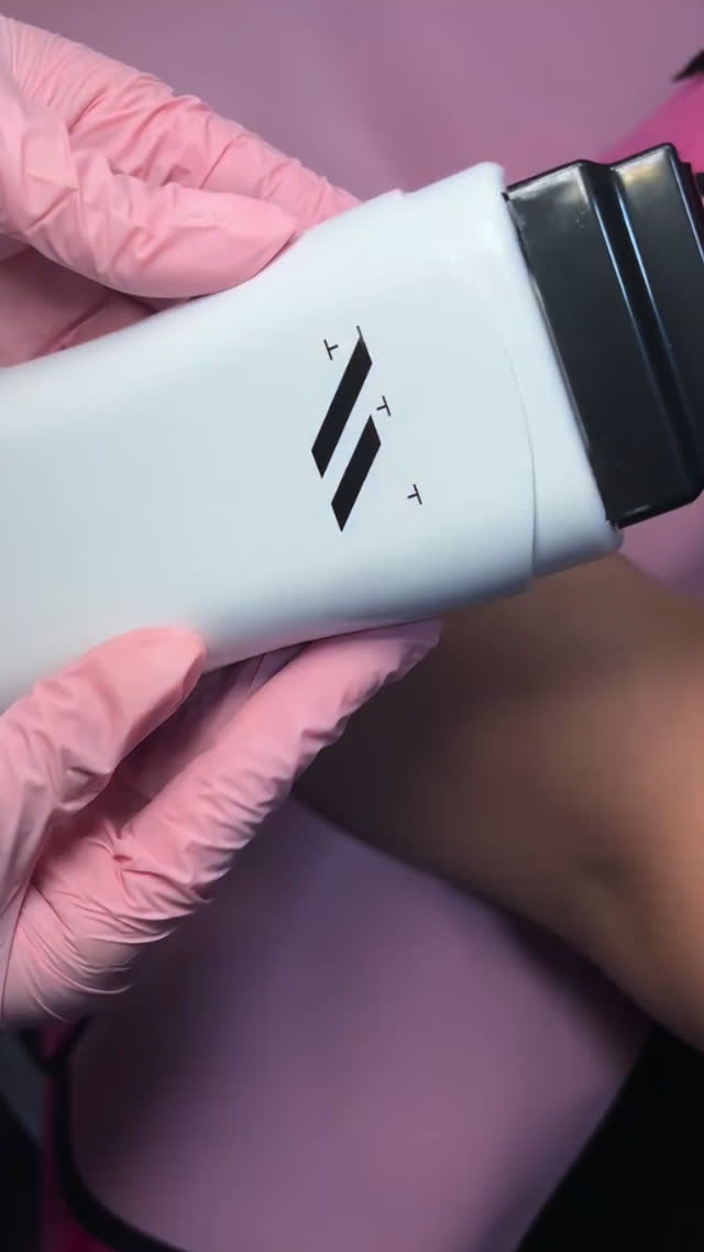 @klarysahsbeautybar using Nova roll-on wax