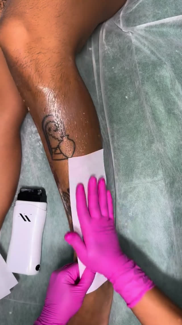 @theskinconnect using Nova roll-on wax